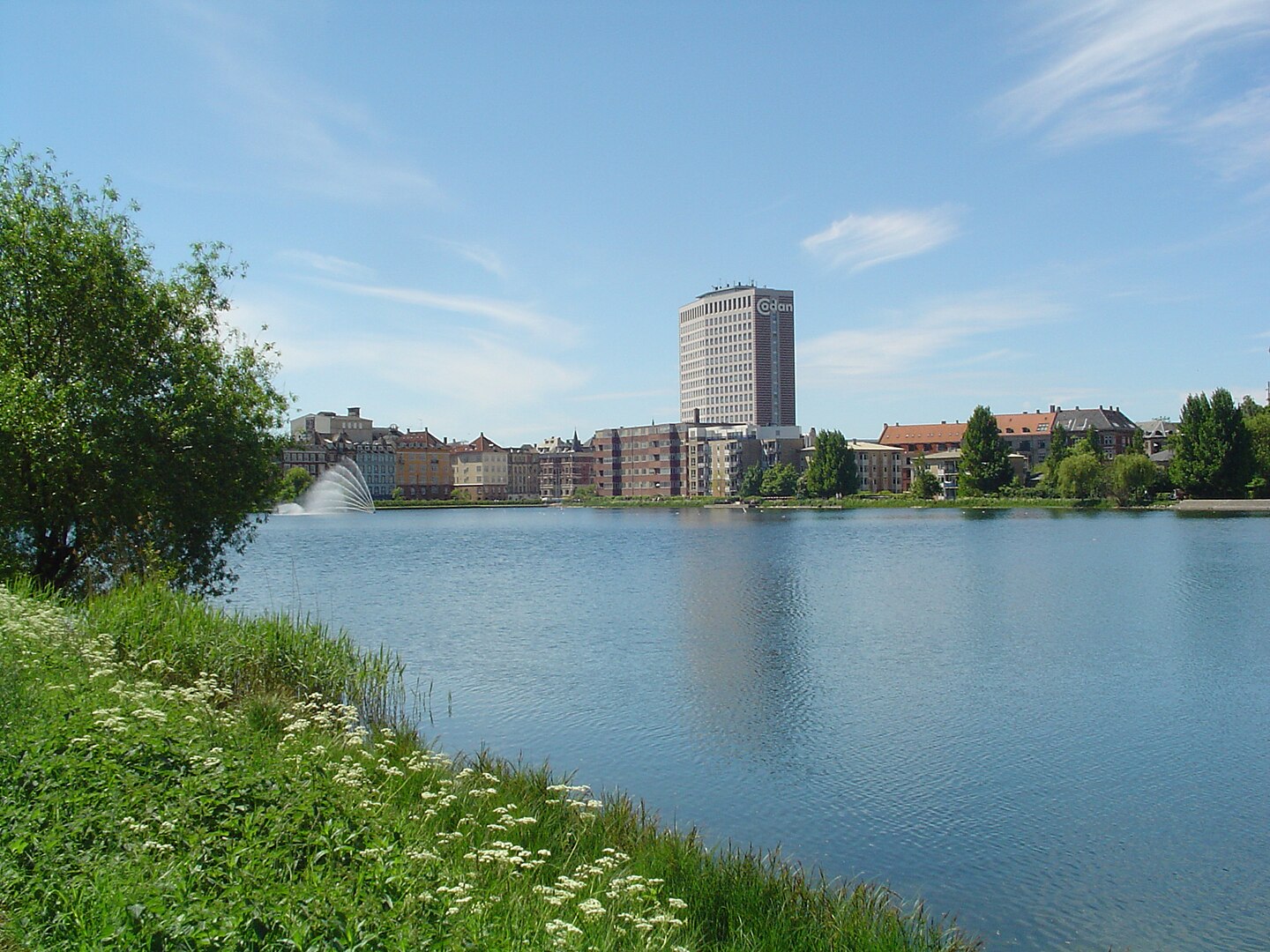 Copenhagen, lake and building)